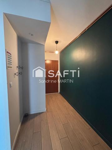 Appartement T3 meublé, 71m2 au 10ème étage/15, parking couvert et sécurisé.