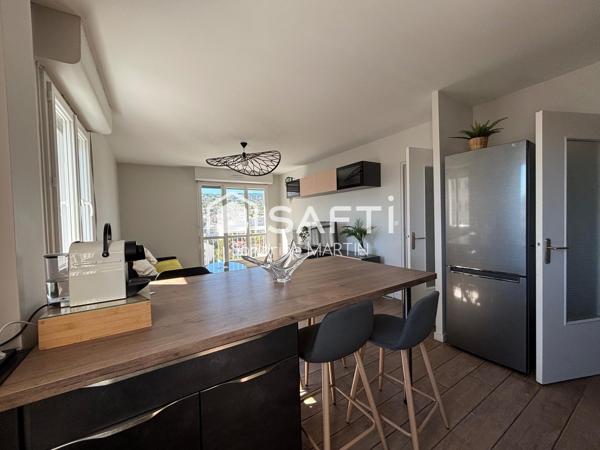 Appartement T3 meublé, 71m2 au 10ème étage/15, parking couvert et sécurisé.