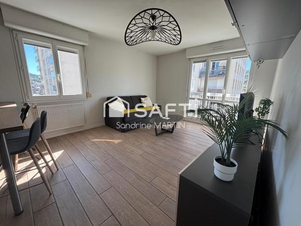 Appartement T3 meublé, 71m2 au 10ème étage/15, parking couvert et sécurisé.
