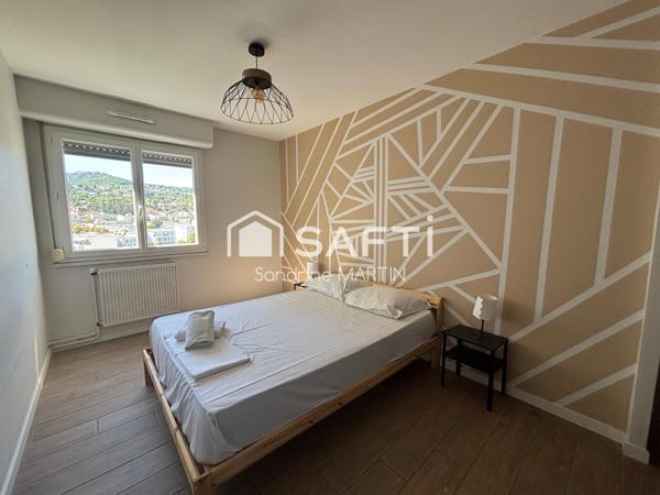 Appartement T3 meublé, 71m2 au 10ème étage/15, parking couvert et sécurisé.