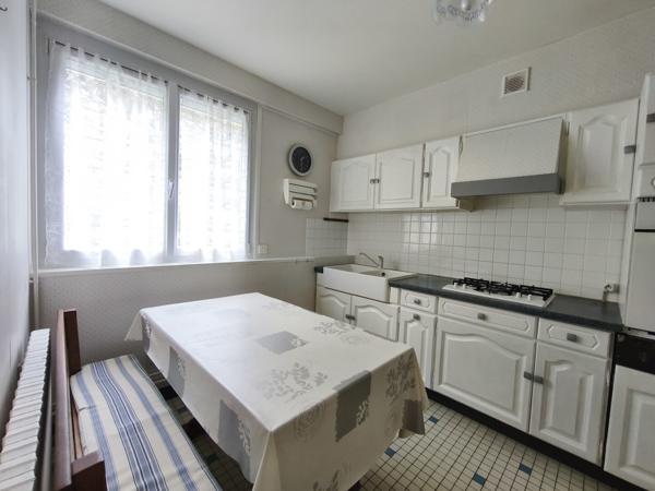 Maison lumineuse avec jardin exposé Sud – 3 chambres, garage et dépend