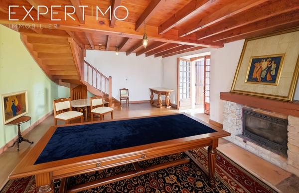 Verteillac (24320) Viager libre et un viager occupé pour cet ensemble immobilier type longère de deux logements Homme de 73 ans