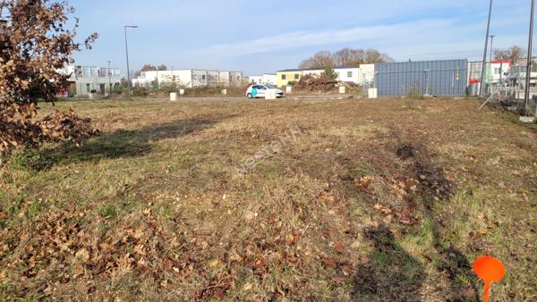 TERRAIN CONSTRUCTIBLE LE MANS