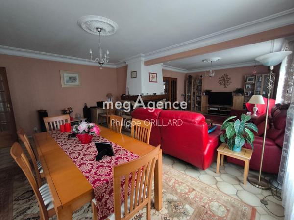 Maison à CHATEAUBRIANT, 44110 - 8 pièces 234m²