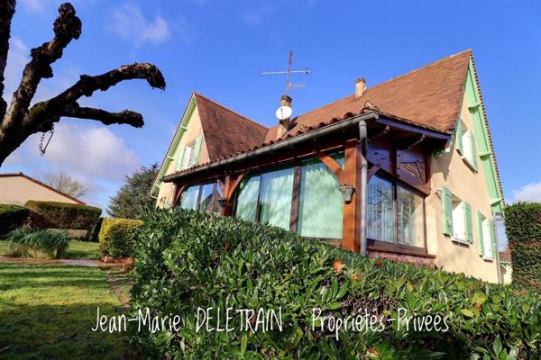 Maison 7 pièce(s) 155 m2 avec piscine