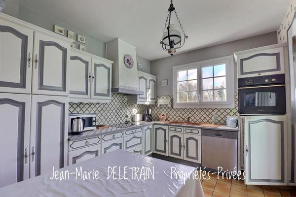 Maison 7 pièce(s) 155 m2 avec piscine