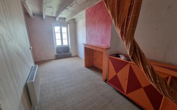 Maison à vendre    4 pièces •  La Meyze