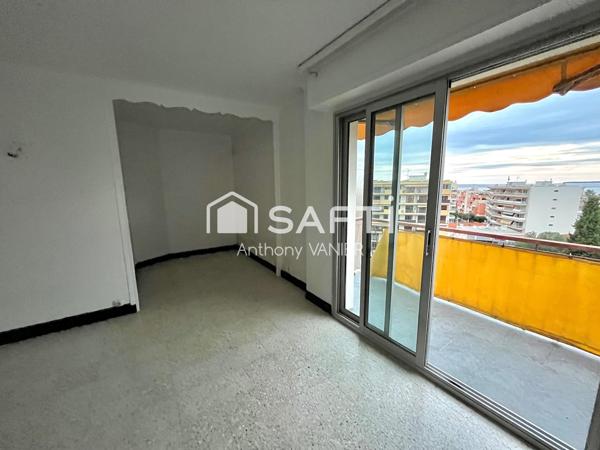 Très grand studio avec coin nuit, vue mer