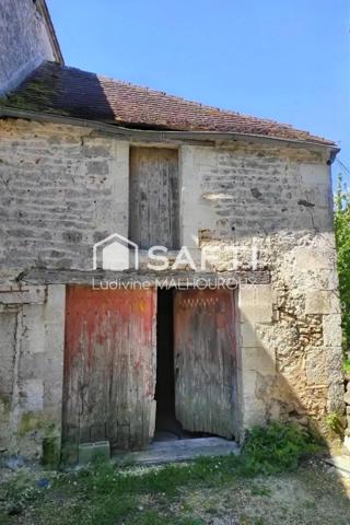 Maison en pierre en cours de rénovation