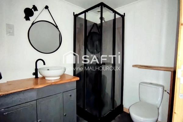 Maison en pierre en cours de rénovation