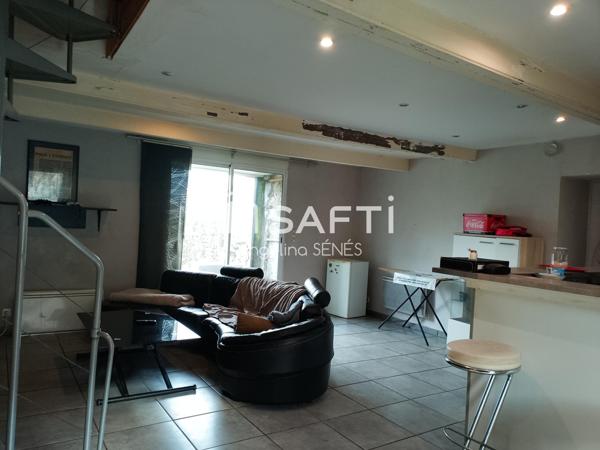 Maison avec grande garage et dépendances