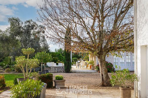 Elégante et vaste longère proche de La Rochelle