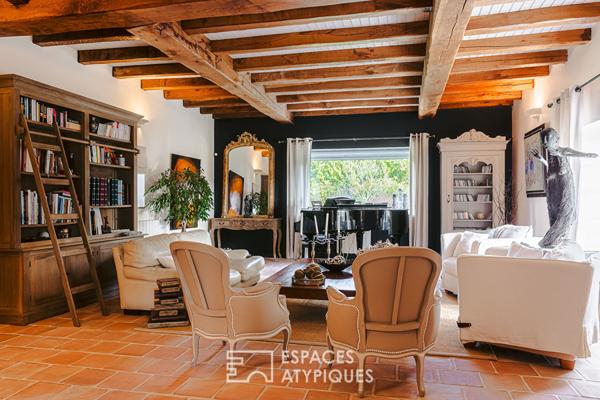 Elégante et vaste longère proche de La Rochelle