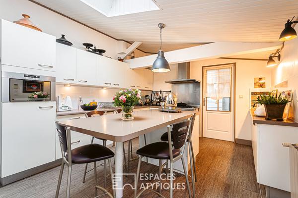 Elégante et vaste longère proche de La Rochelle