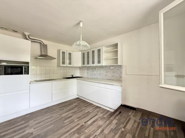 A vendre T4 lumineux 94 m2 Lourdes centre / gare - 3 chambres, extérieur, garage, aucun frais de copro