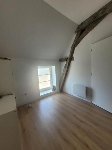 Maison en pierre du XVIIIe sur parcelle de 436m²