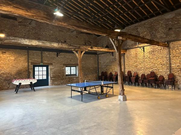 Demeure historique PRECY-SOUS-THIL composée de 15 pièces (390 m²) et 950 m² de dépendances