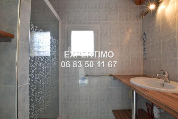 Réaumont (38140) VILLA FAMILIALE AVEC PISCINE, ESPACES GÉNÉREUX ET CADRE VERDOYANT