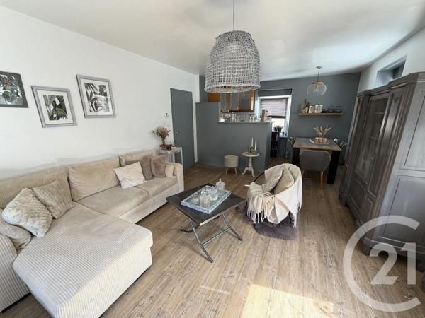 Appartement F3 à vendre  3 pièces - 60,75 m 2   VALENTIGNEY  - 25