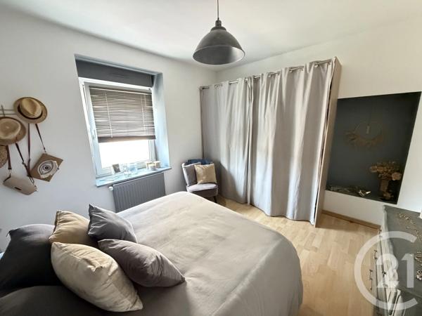 Appartement F3 à vendre  3 pièces - 60,75 m 2   VALENTIGNEY  - 25