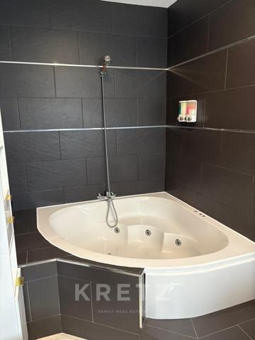 Maison d'architecte située sur la rive sud d'Ajaccio, à Bastelicaccia