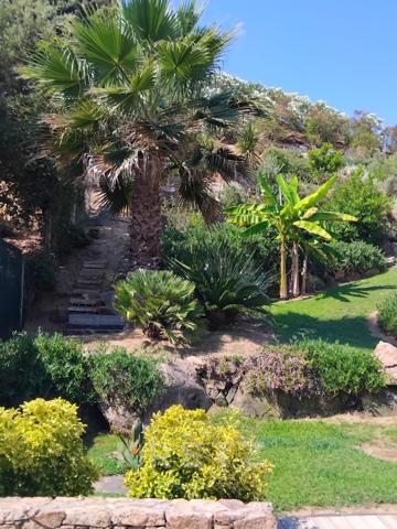 Maison d'architecte située sur la rive sud d'Ajaccio, à Bastelicaccia