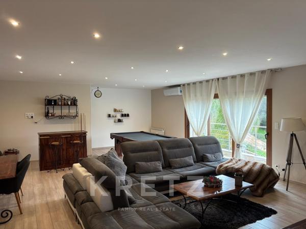 Maison d'architecte située sur la rive sud d'Ajaccio, à Bastelicaccia