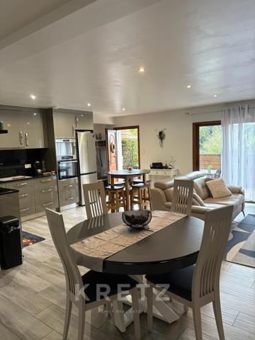 Maison d'architecte située sur la rive sud d'Ajaccio, à Bastelicaccia