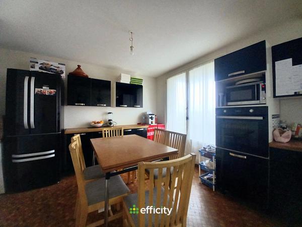 Appartement 6 pièces - 105 m² Exclusivité efficity