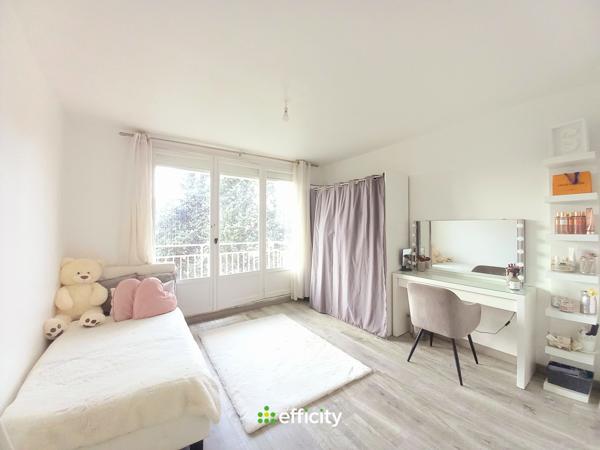 Appartement 6 pièces - 105 m² Exclusivité efficity