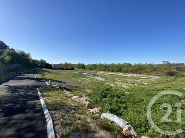 Terrain à vendre  700 m2 PEZENAS - 34