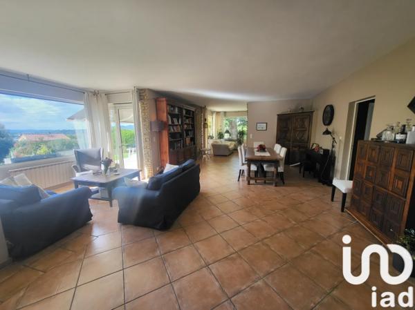 House for sale 5 rooms 166 m² Alès