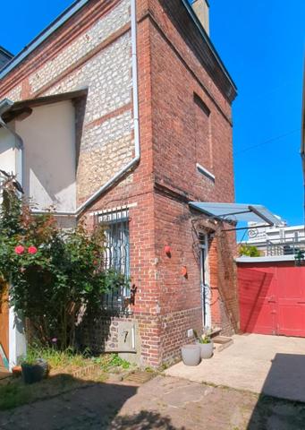 Maison individuelle avec jardin avec un beau potentiel