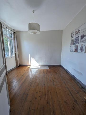 Maison individuelle avec jardin avec un beau potentiel