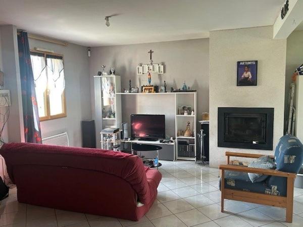A 20min Evreux ,15 minutes D'Anet , Maison Familiale de 102m²