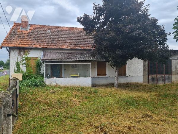 Maison de village de 54 m2 habitable avec terrain de 2682 m2.