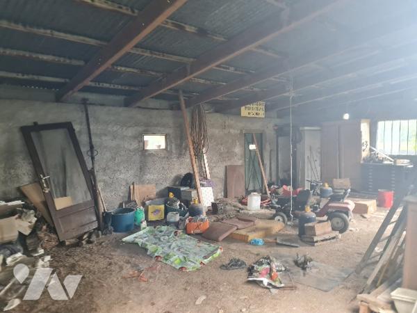 Maison de village de 54 m2 habitable avec terrain de 2682 m2.