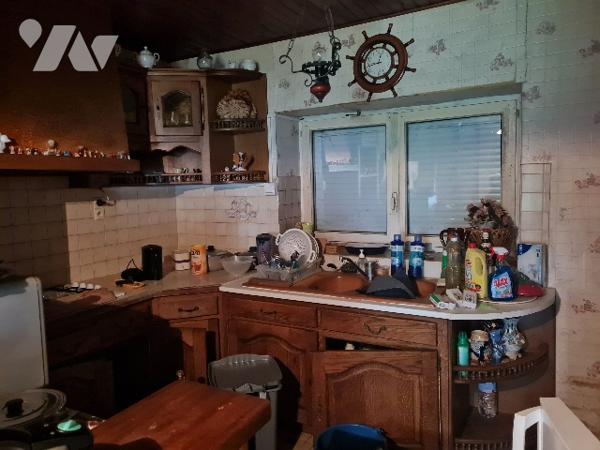 Maison de village de 54 m2 habitable avec terrain de 2682 m2.