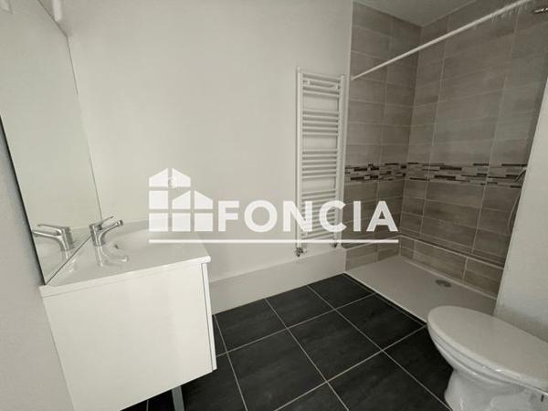 Location Studio 36.1 m² - 10 RUE DE LA HALLE AUX CUIRS Dijon 21000