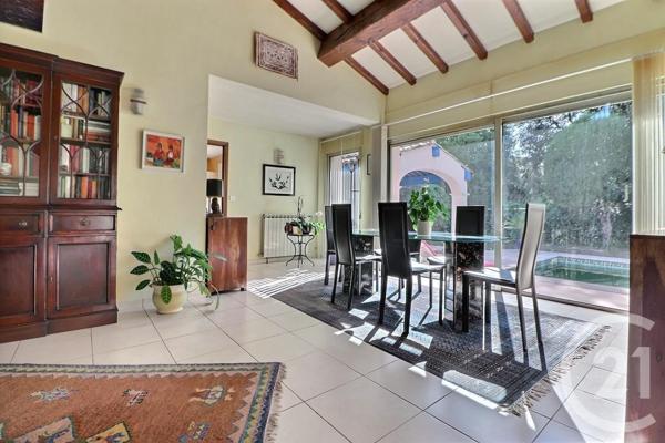 Maison à vendre  6 pièces - 156,10 m2 ST RAPHAEL - 83