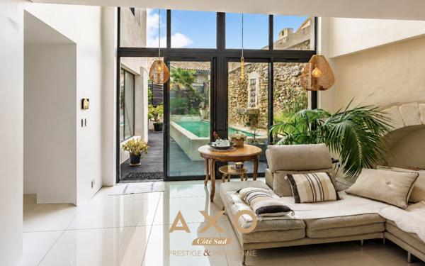 LAMBESC - MAISON - 250m² - 3 CHAMBRES - PISCINE - 750 000 €