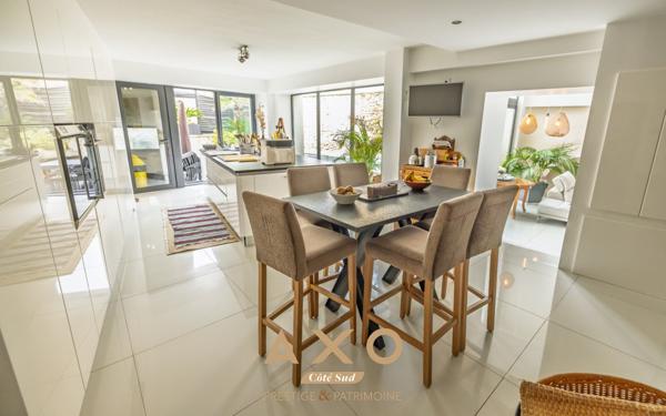 LAMBESC - MAISON - 250m² - 3 CHAMBRES - PISCINE - 750 000 €