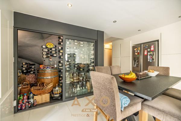 LAMBESC - MAISON - 250m² - 3 CHAMBRES - PISCINE - 750 000 €