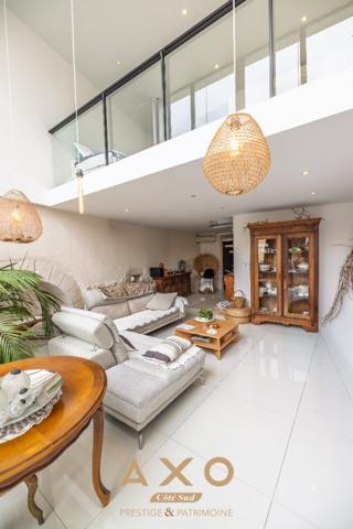 LAMBESC - MAISON - 250m² - 3 CHAMBRES - PISCINE - 750 000 €