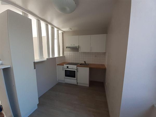 Appartement à louer à Vitré en Ille-et-Vilaine (35500), ref : 35131-88   
Centre ville