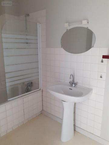 Appartement à louer à Vitré en Ille-et-Vilaine (35500), ref : 35131-88   
Centre ville