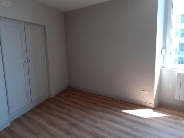 Appartement à louer à Vitré en Ille-et-Vilaine (35500), ref : 35131-88   
Centre ville