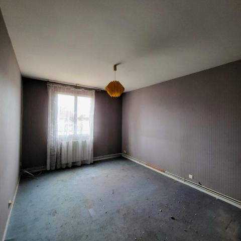 Maison 5 chambres (110m²), Saint Rémy sur Avre (28380), double garage, terrain de 800 m². Prix HAI 179 900