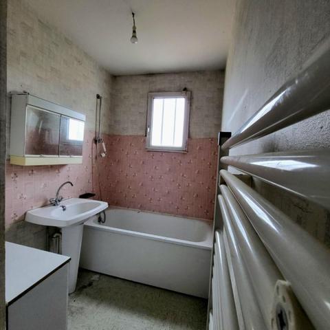 Maison 5 chambres (110m²), Saint Rémy sur Avre (28380), double garage, terrain de 800 m². Prix HAI 179 900