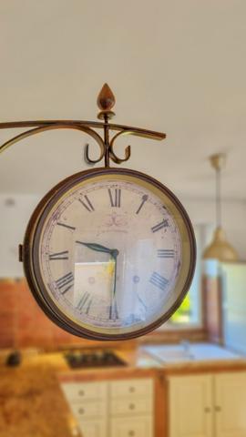 Saignon (84400) Maison en pierre avec 4 chambres, piscine, pool house, garage et vue dégagée